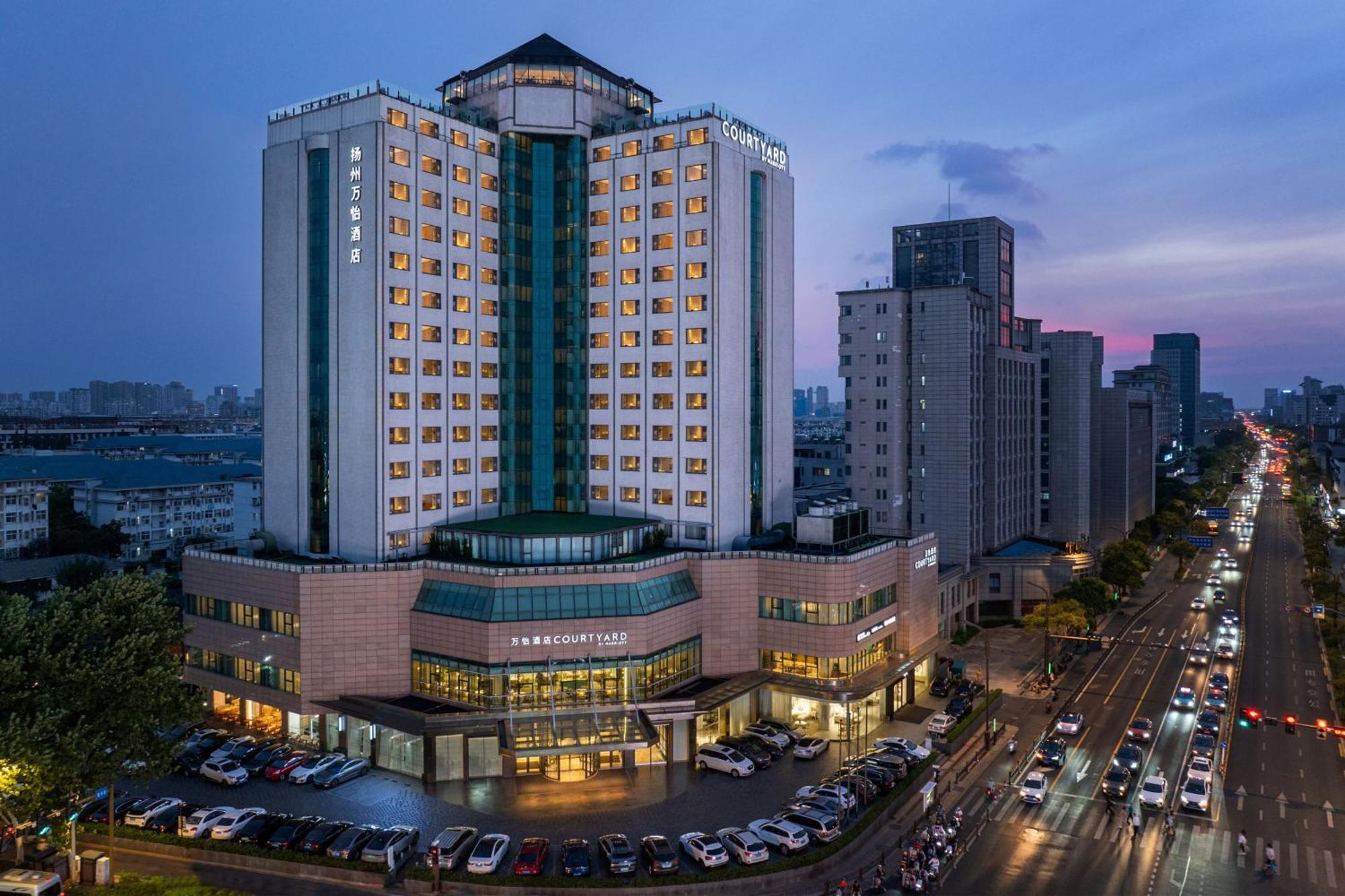 Courtyard By Marriott Yangzhou Hotel ภายนอก รูปภาพ